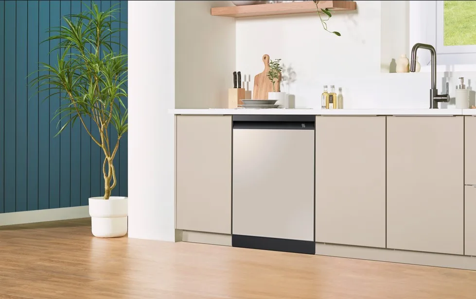 Samsung Bespoke Dishwashers Combine Powerful Performance with Great Design